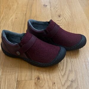 Women's Burgundy Loafers with Black Trim